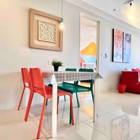 Tropicana 218 Macalister #Wondercolor #Infinity Pool #Georgetown #5Pax #2Br 2Bath #1King 1Queen 1Single #Quality Well Maintained #Private Host Exterior foto