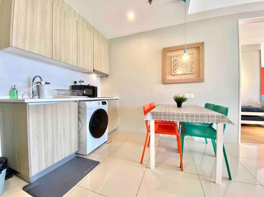 Tropicana 218 Macalister #Wondercolor #Infinity Pool #Georgetown #5Pax #2Br 2Bath #1King 1Queen 1Single #Quality Well Maintained #Private Host Exterior foto