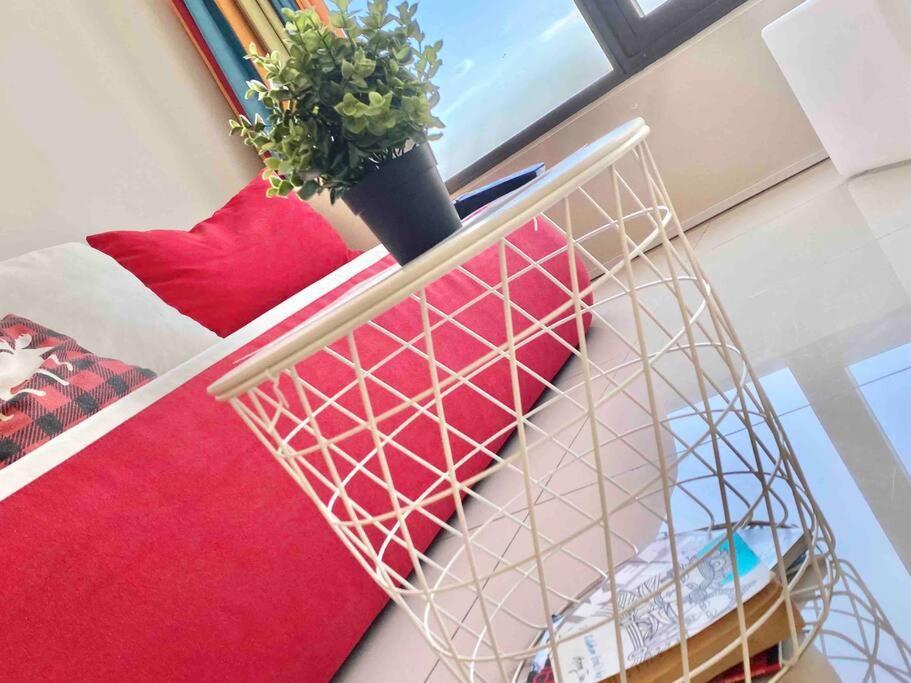 Tropicana 218 Macalister #Wondercolor #Infinity Pool #Georgetown #5Pax #2Br 2Bath #1King 1Queen 1Single #Quality Well Maintained #Private Host Exterior foto